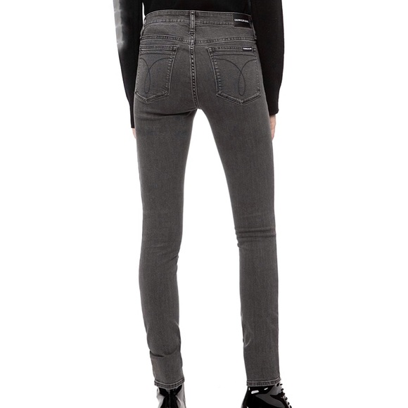 Calvin Klein Jeans Mid Rise Skinny Grey W28 x L32 NWT - Picture 7 of 7